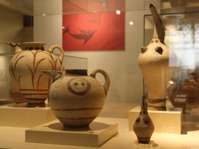 Pottery exhibits in Santorini Archaeological Museum