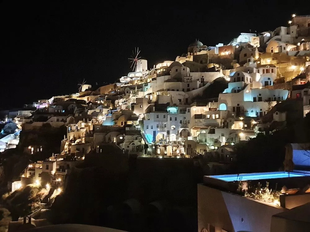 Nightlife in Santorini 【Where to Go for a Drink】